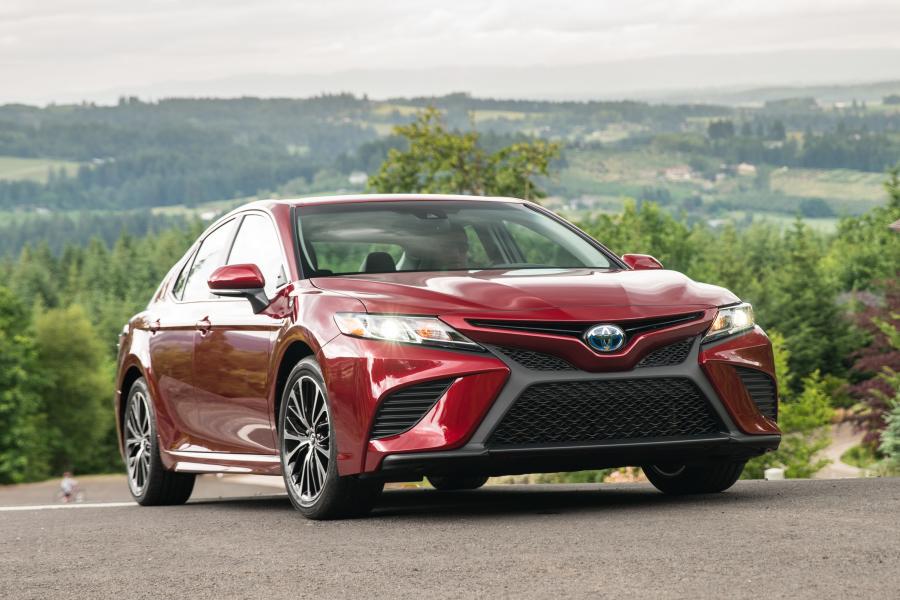  Toyota Camry Hybrid SE 2017 года  (NA) (фото 4 из 5)